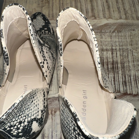 Steve Madden Snakeskin ankle boots - Picture 4 of 6